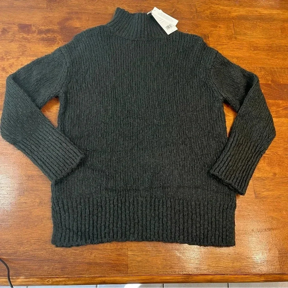 NWT Vince. Hunter green mock neck wool nylon sweater size XS - Picture 1 of 7